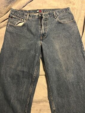 Tommy Hilfiger Men’s Relaxed Blue Denim Jeans